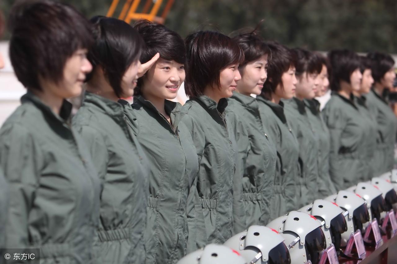 回顧歷史，聚焦2009年閱兵式中的女兵方隊(duì)，2009年閱兵式中的女兵方隊(duì)，歷史回顧與聚焦