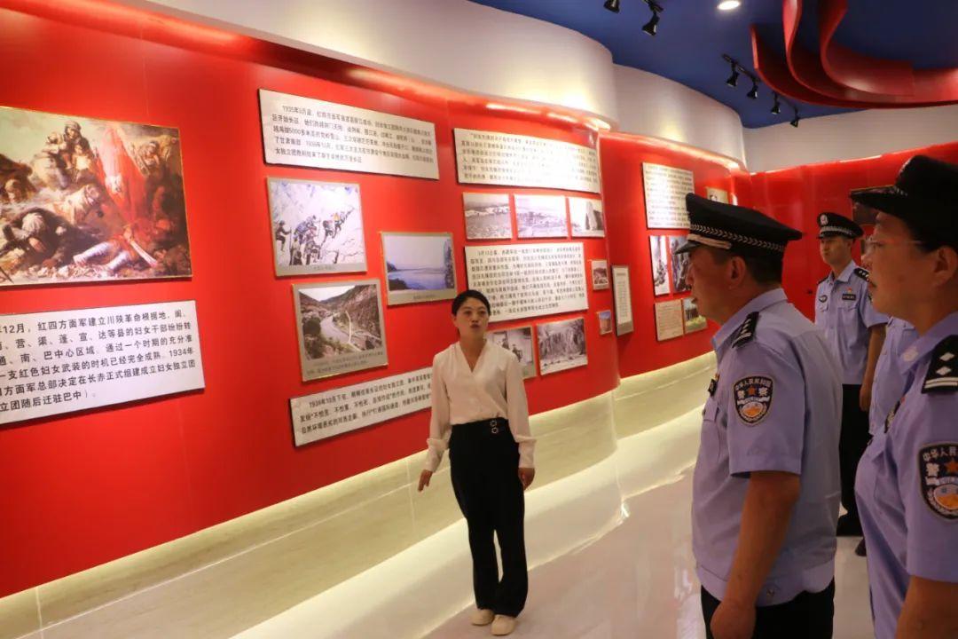 西路軍三顆頭顱照片的歷史背景與真相探索，西路軍三顆頭顱照片的歷史背景與真相揭秘