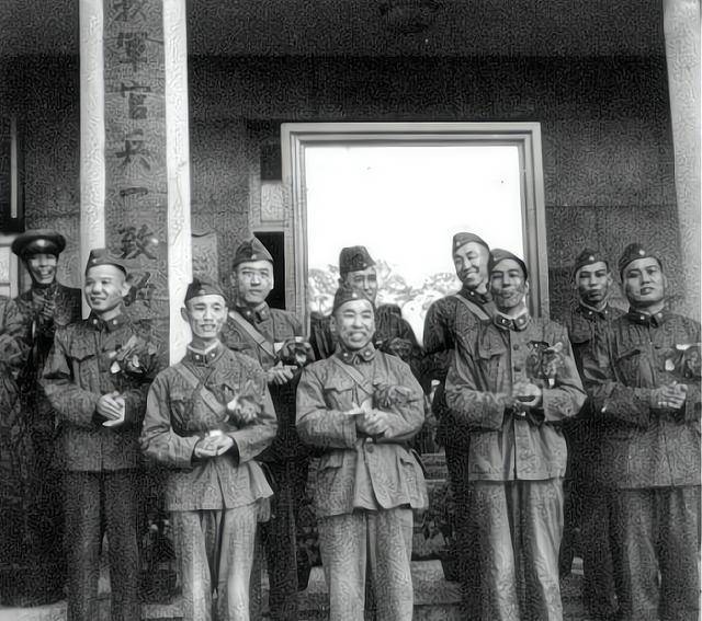 少將回家探親縣長是否會接待，探究軍地接待制度，少將回家探親縣長接待制度探究，軍地接待制度揭秘
