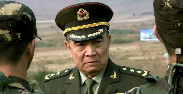 軍士長和軍官的區(qū)別與關(guān)系，軍隊(duì)中的不同角色解析，軍士長與軍官的區(qū)別及角色解析，軍隊(duì)中的多重角色探討