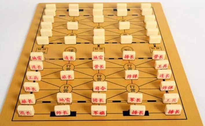 軍棋怎么玩——初學(xué)者教學(xué)視頻指南，軍棋初學(xué)者教學(xué)視頻指南，玩轉(zhuǎn)軍棋的攻略與技巧