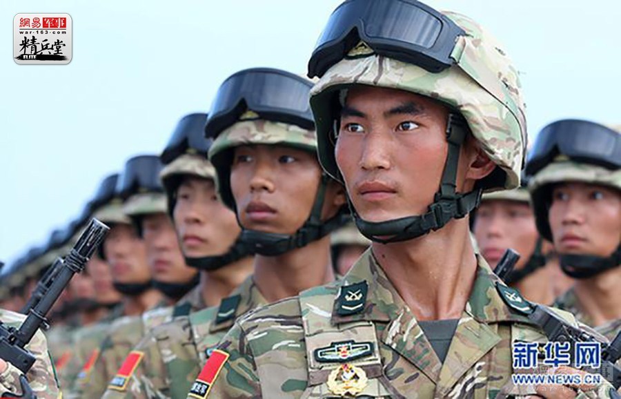 解放軍新式迷彩服，科技融合與戰(zhàn)斗力提升的關(guān)鍵要素，解放軍新式迷彩服，科技融合助力戰(zhàn)斗力飛躍提升