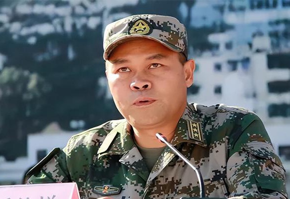 中部戰(zhàn)區(qū)總司令，英雄之魂，戰(zhàn)略之錨，中部戰(zhàn)區(qū)總司令，英雄之魂，戰(zhàn)略之錨