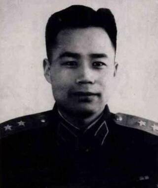 王近山中將，傳奇人物與軍事戰(zhàn)略家的不朽榮光，王近山中將，傳奇人物與軍事戰(zhàn)略的光輝歷程