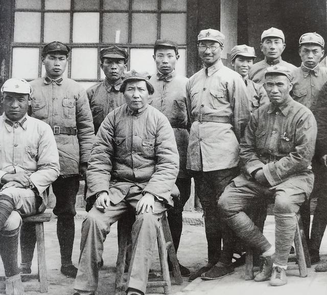 紅一師師長(zhǎng)，英勇卓越的軍事領(lǐng)袖，紅一師師長(zhǎng)，英勇卓越的軍事領(lǐng)袖