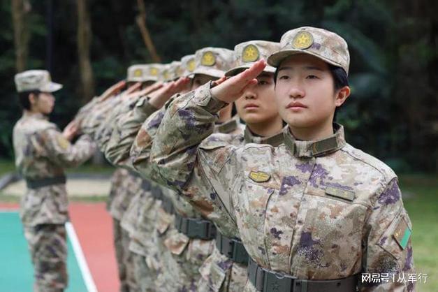 當兵訓練跟不上是否會挨打？深度解析軍事訓練中的紀律與人性關懷，軍事訓練中的挑戰(zhàn)，紀律與人性關懷——如何應對訓練跟不上問題？