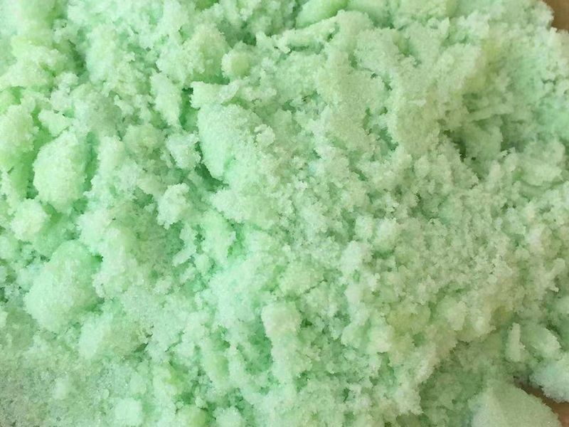 硫酸亞鐵，深入了解與應(yīng)用指南，硫酸亞鐵，全面解析與應(yīng)用指南