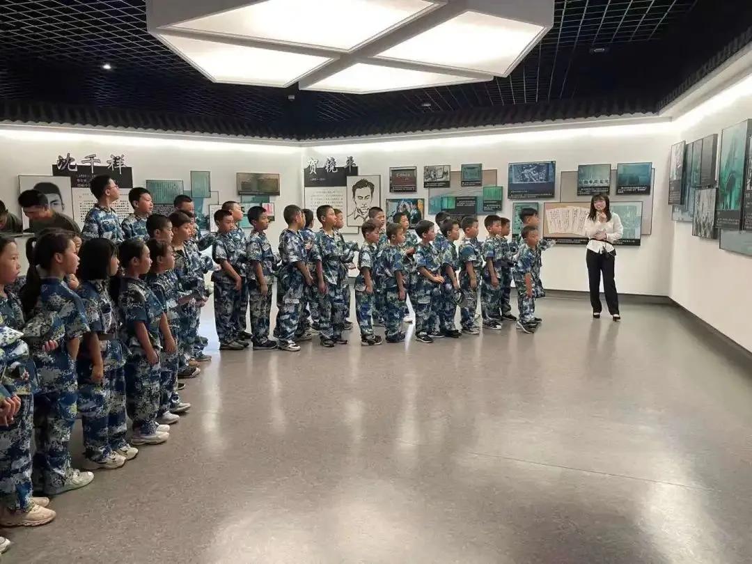軍事夏令營